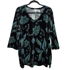 Catherines Velour Top Women’s Size 1X (18-20W) Floral V Neck Velvet 3/4 Sleeve